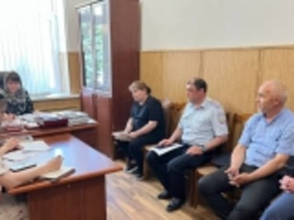 Заседание межведомственной комиссии по организации отдыха и оздоровления детей и подростков в каникулярное (летнее) время прошло в Новолакском районе