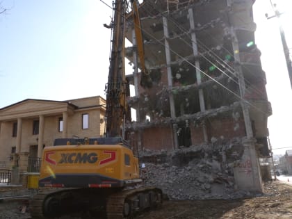 Снос незаконно возведенного многоквартирного в Махачкале