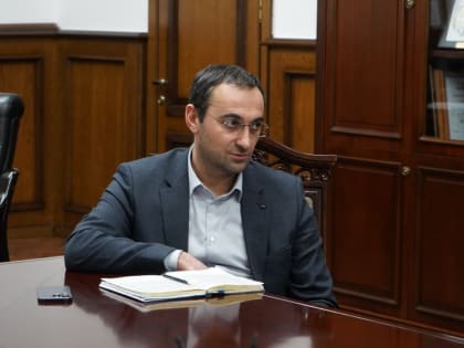 Глава Дербента провел прием граждан по личным вопросам