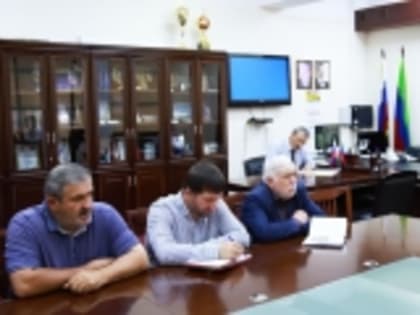 Алихан Давудгаджиев провёл совещание по вопросам здравоохранения