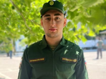 Солдат-срочник Мурад Чанкаев, призванный из Кайтагского военкомата, получил Грамоту за высокую боевую подготовку