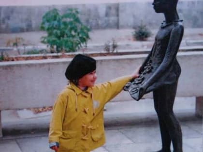 В Махачкале восстановят скульптуру Анатолия Ягудаева «Девочка с цветами»