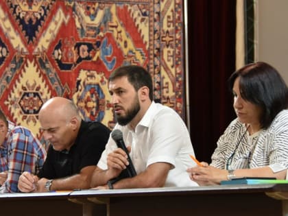 Обсуждение актуальных вопросов прошло в Акушинском районе