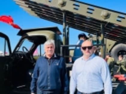 Глава Новолакского района Мамати Гамзатов осмотрел парк военной техники, представленной на фестивале «Битва за Кавказ»