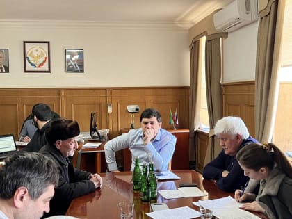 Магомед-Гаджи Айдиев провел насыщенную и плотную декаду приема граждан в Новолакском районе