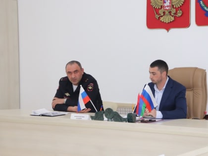 Ход подготовки к майским праздникам и республиканскому субботнику обсудили в Докузпаринком районе