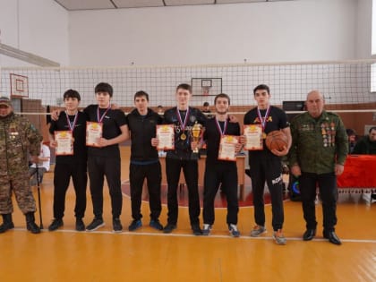 В Хасавюрте прошло Первенство города по волейболу и стритболу