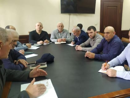 Состоялось совещание под руководством главы МО «Унцукульский район» Исы Нурмагомедова