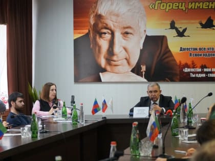 5 февраля, в среду, в Сельскохозяйственном колледже Буйнакска состоялась пресс-конференция министра сельского хозяйства и продовольствия РД Мухтарбия Аджекова.