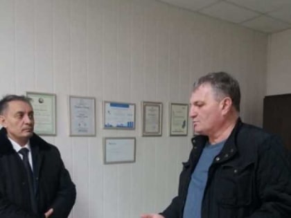 Абдурахман Махмудов ознакомился с работой Махачкалинского протезно-ортопедического предприятия