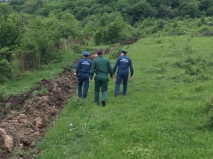 В целях обеспечения пожарной безопасности работники ГКУ РД "Буйнакское лесничество" совместно с сотрудниками МЧС по Буйнакскому району организовали профилактические мероп