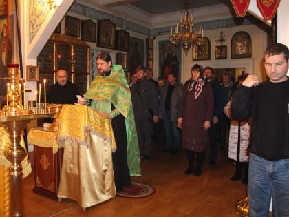 Молебен на изъявление обета трезвости был совершен в храме святого великомученика и Победоносца Георгия г. Ивантеевки
