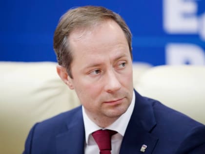 Роман Терюшков поздравил школьников с праздником последнего звонка Депутат Государственной Думы РФ фракции «Единая Россия»