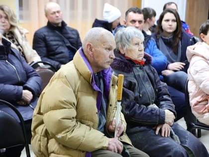 Глава городского округа Воскресенск провел встречу с жителями посёлка Хорлово