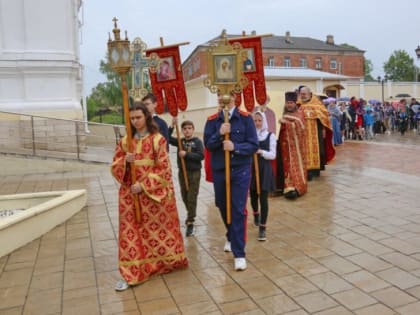 В Кашире прошел детский крестный ход, посвященный Дню защиты детей