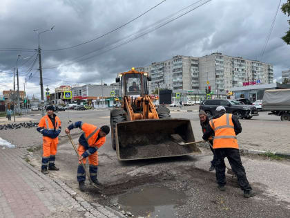 В Павловском Посаде с 22 апреля по 1 июля запланированы работы по проведению ямочного ремонта большими картами