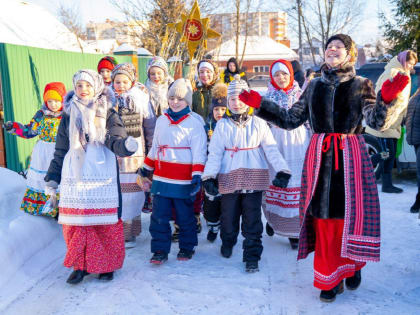 К жителям Орехово-Зуевского округа пришли в гости колядники