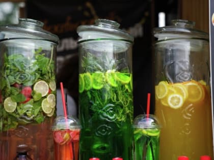 Эксперты назвали напиток, восстанавливающий после новогоднего застолья