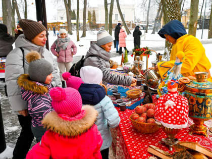 В Серпухове прошёл рождественский праздник в парке