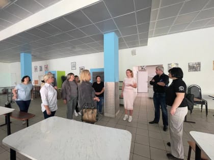 «Единая Россия» в Лосино-Петровском оценивает готовность школ к 1 сентября