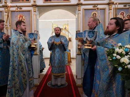 В Серпухове отметили Сретение архиерейским богослужением