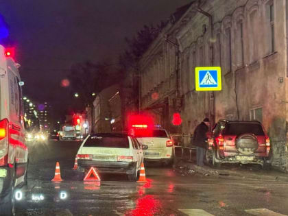 На центральной улице Серпухова произошло жёсткое ДТП