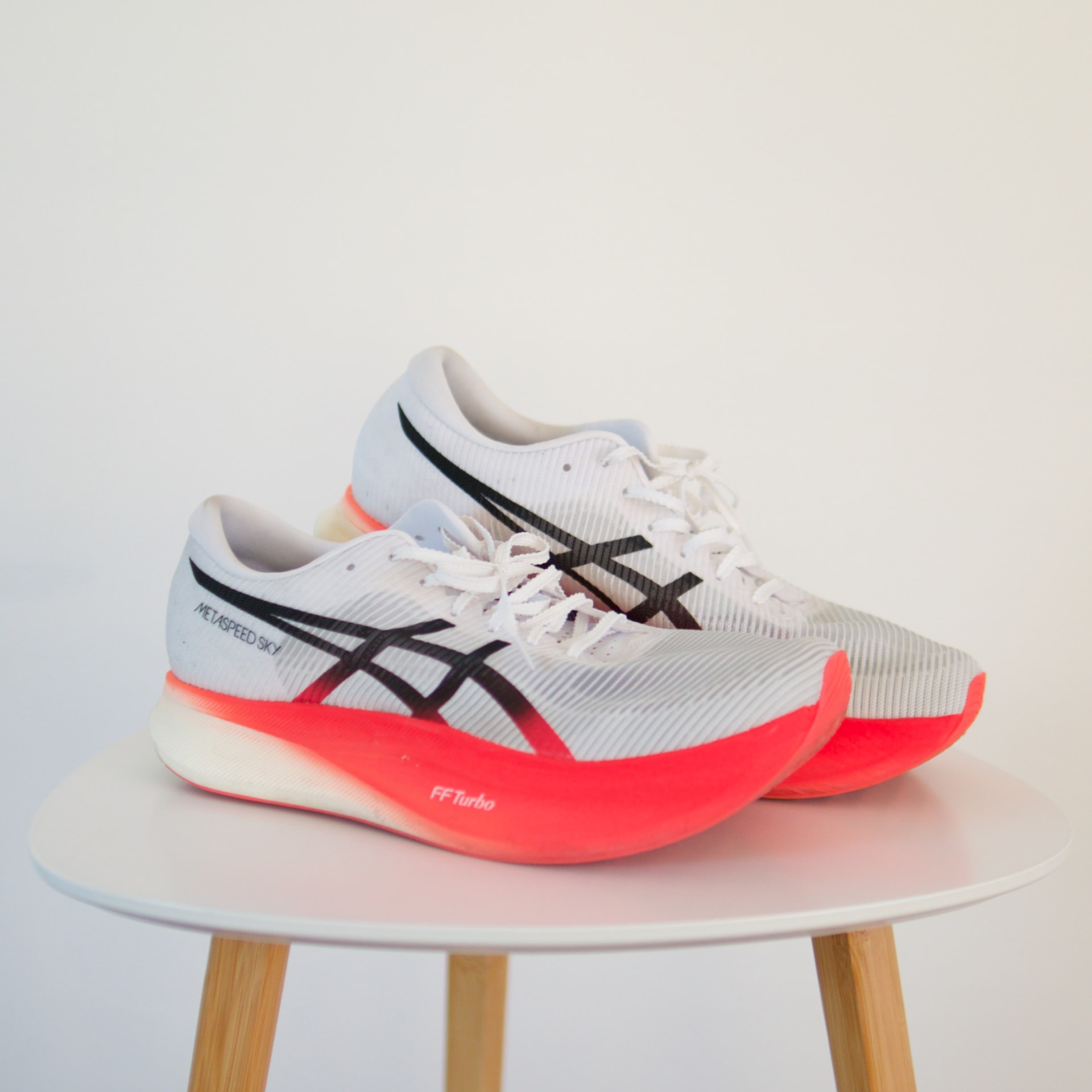 Běžecké závodní karbonové silniční boty Asics Meta Speed Sky