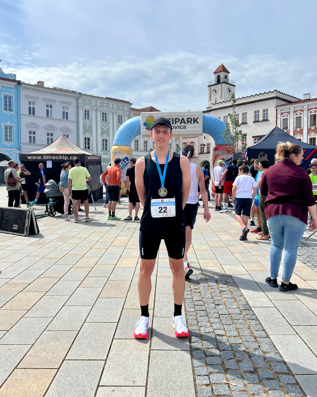 Samuel Dušek po dokočení Novojičínského půlmaratonu 2024