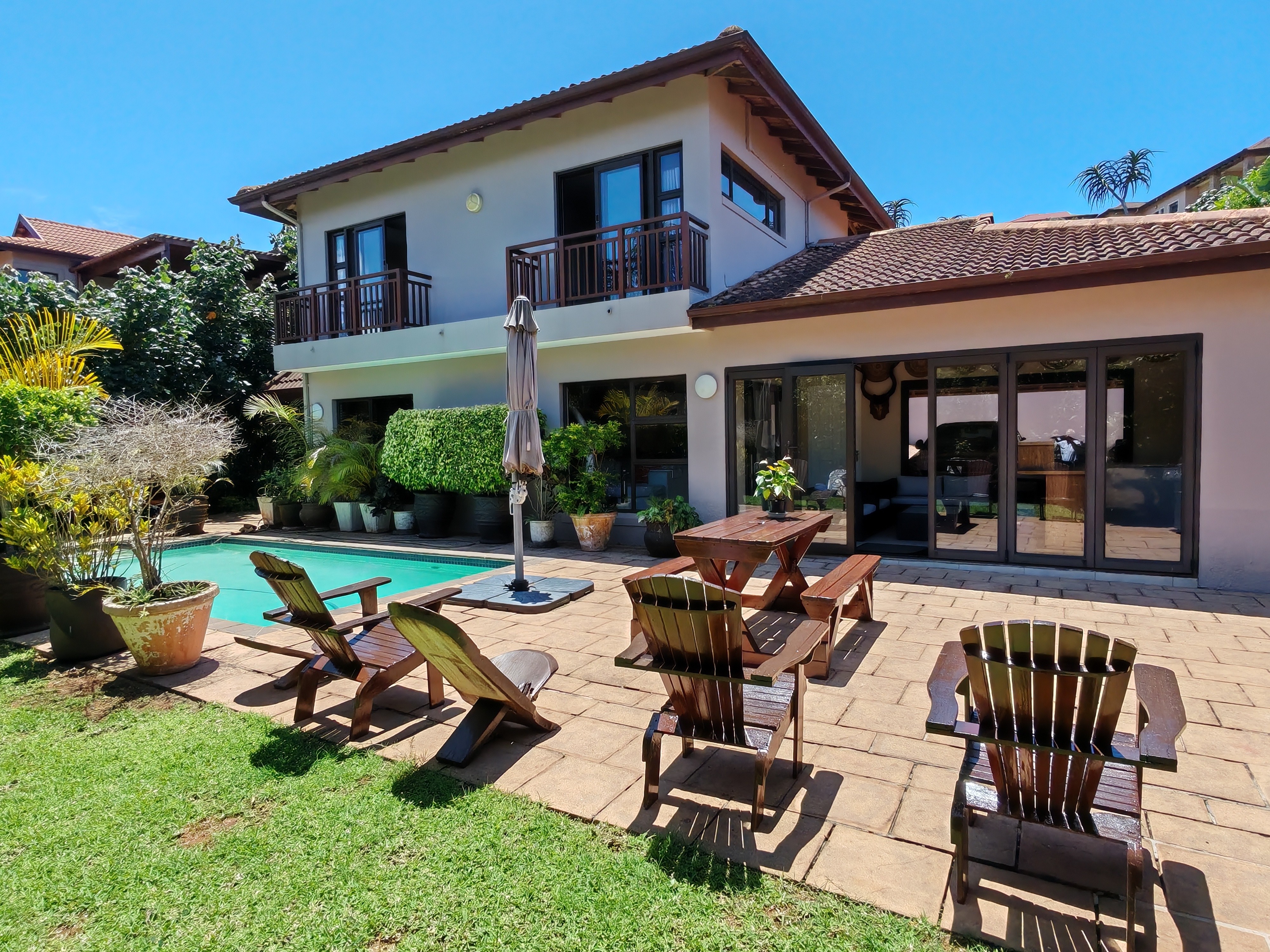 Beautiful 4 bedroom home in Westbrook