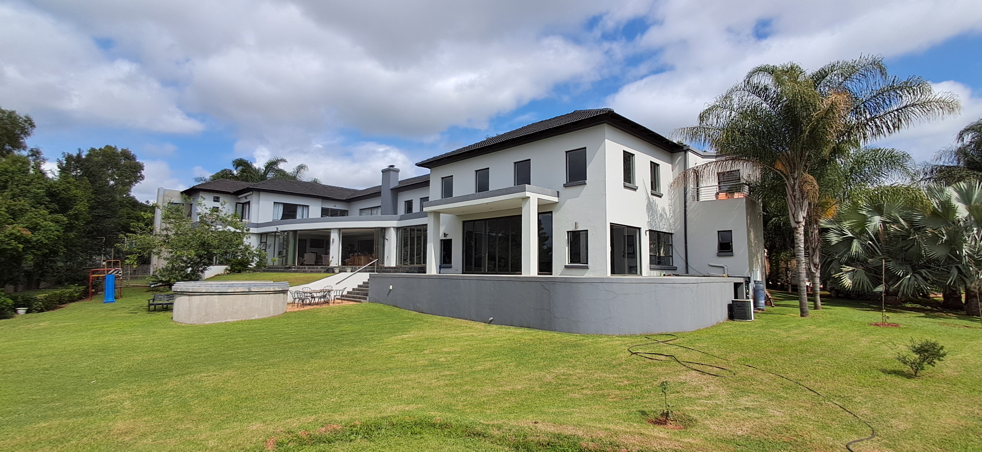 Luxurious mansion for sale in Zwavelpoort