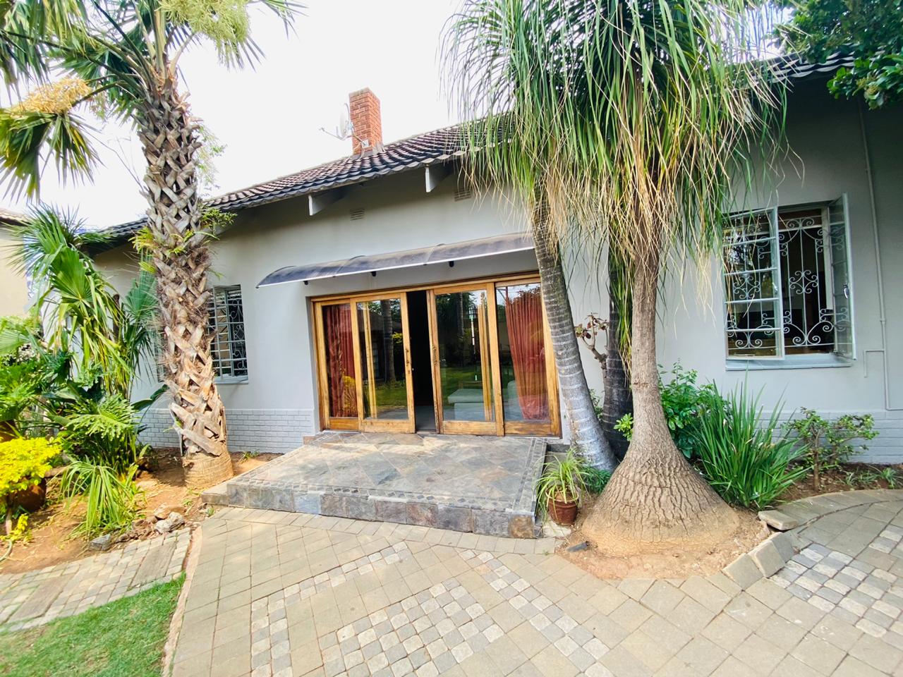 Commune For Sale In Hatfield