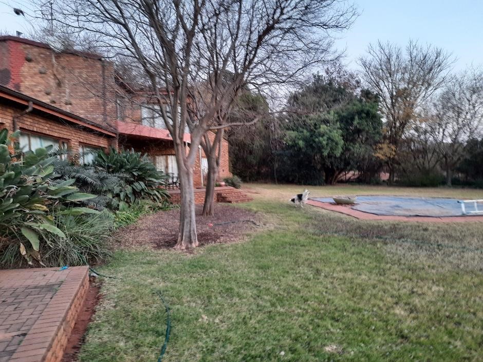 STUNNING SMALL HOLDING FOR SALE IN ZWAVELPOORT
