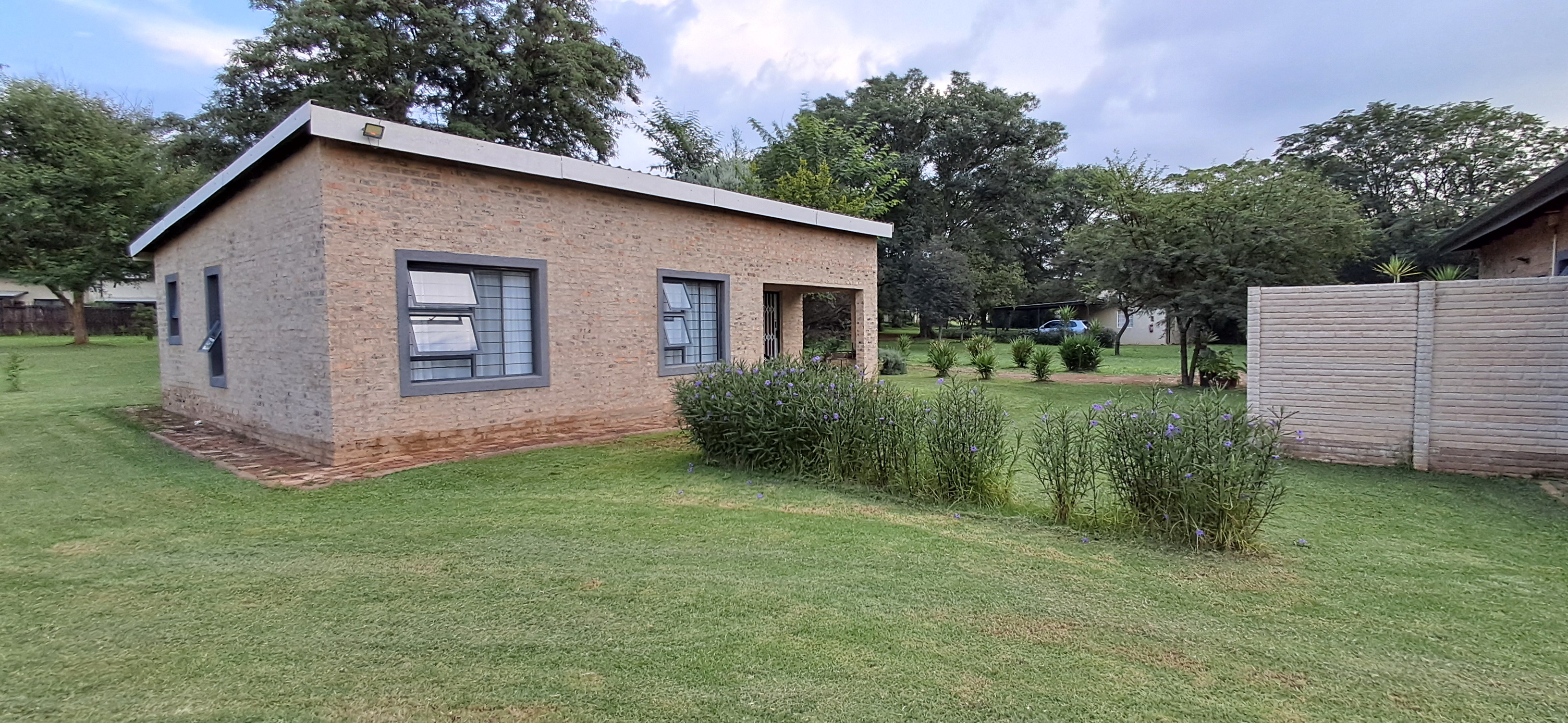 Spacious Garden Flat To Rent In Boschkop/Mooiplaats