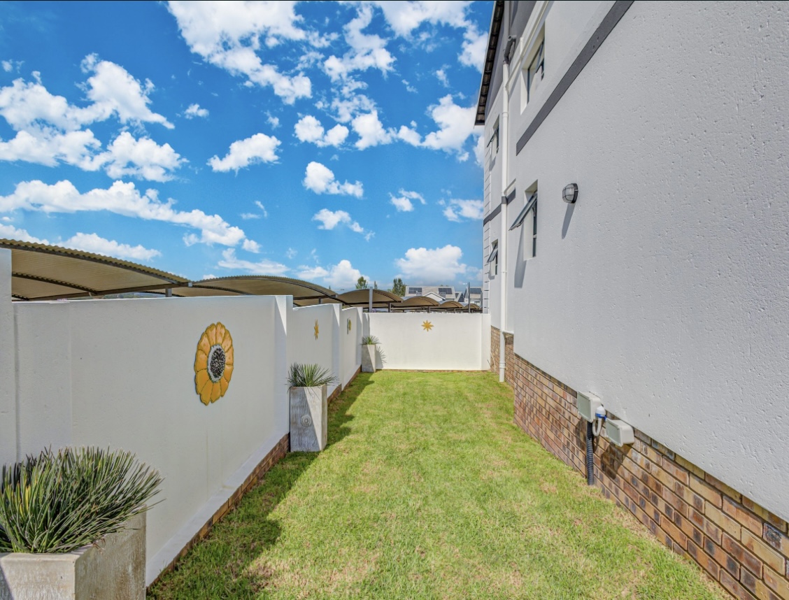 A new spacious pet and family friendly ground floor unit in a security estate wi