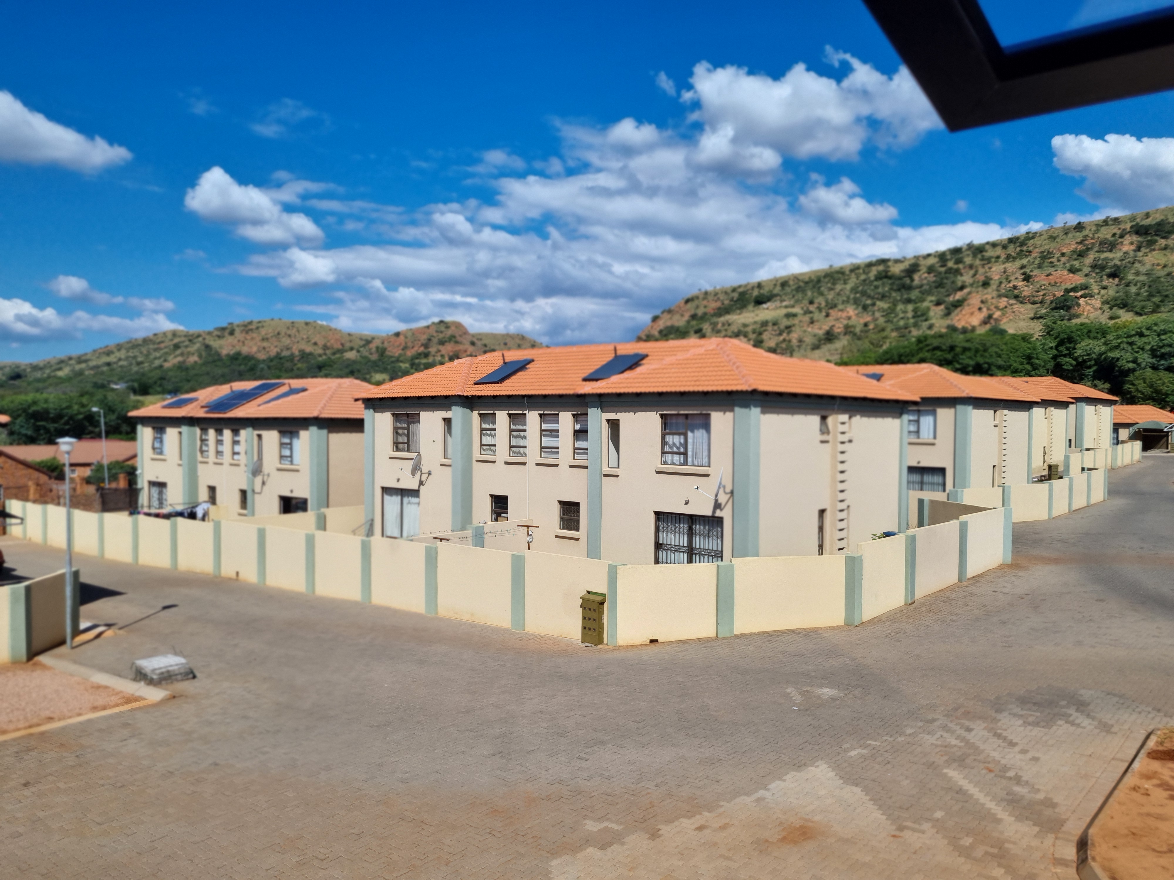 3 BEDROOM DUPLEX FOR SALE IN AMANDASIG - ALL COSTS INCUDED.