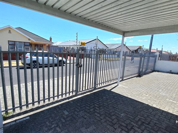 2 Bed Apartment to rent in Rylands
