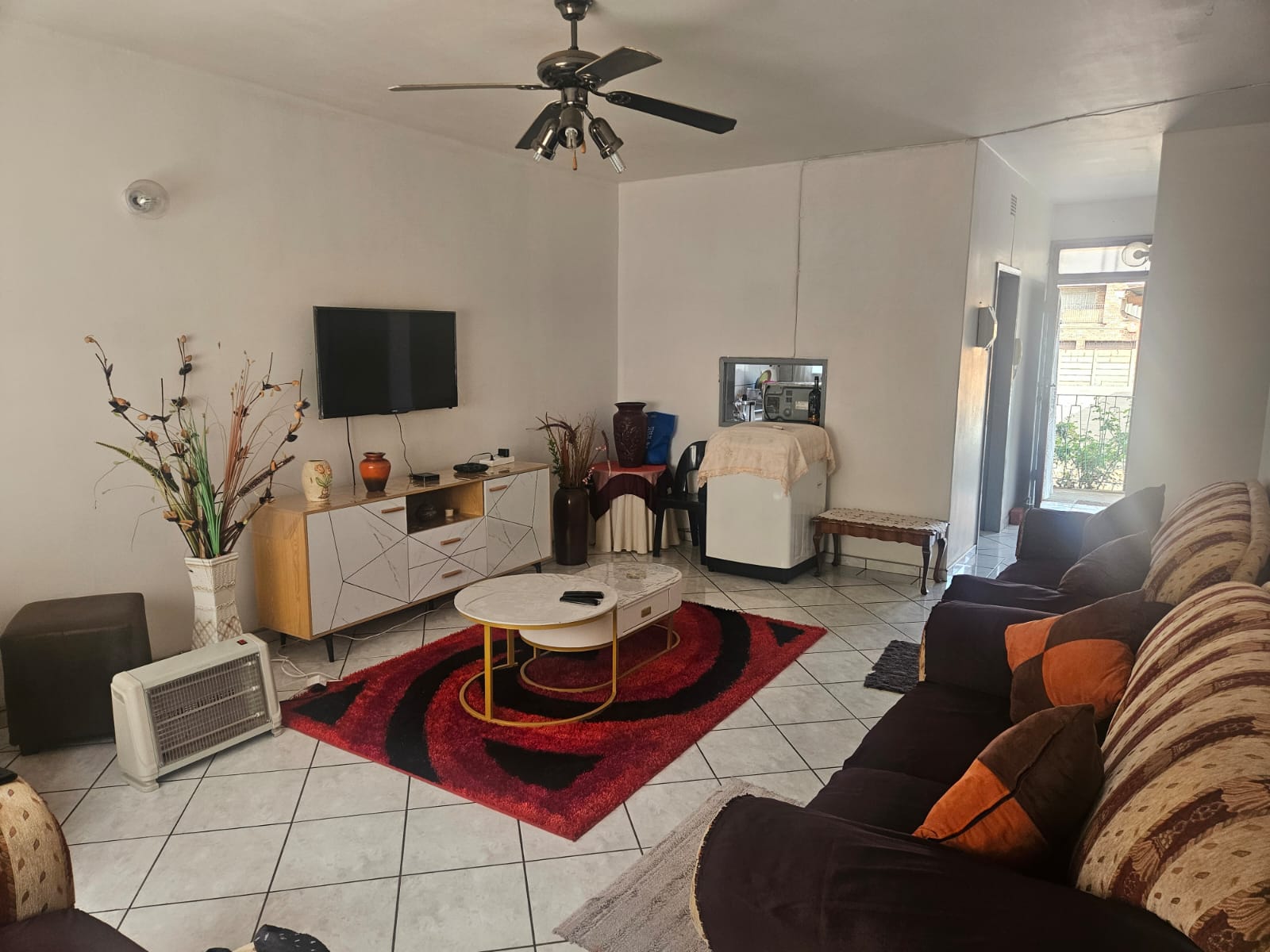 Modern 2 Bedroom Apartment