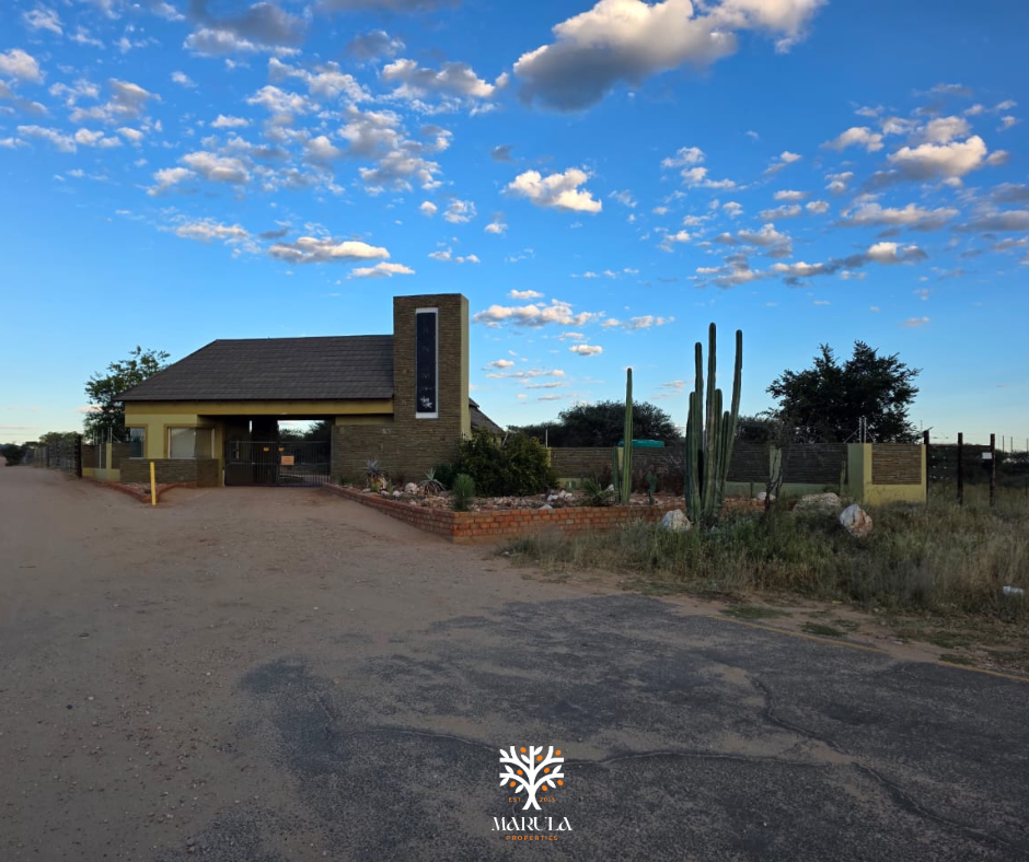 Plot in Tranquil Crinium Lake Estate