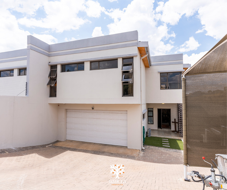 Family Home For Sale in Kleine Kuppe