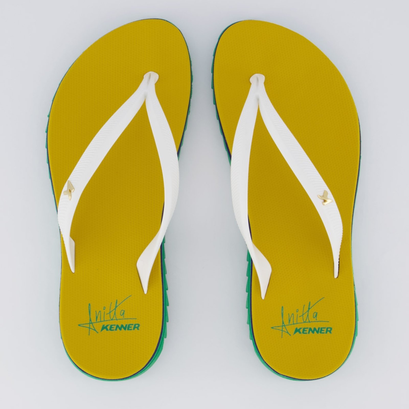Chinelo Kenner Ibiza Brasil Anitta