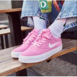 Tênis Nike Charge Suede Feminino