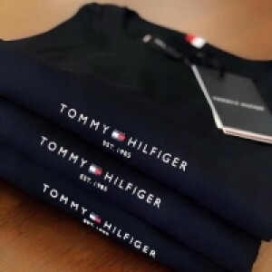 Camiseta Tommy Hilfiger Logo Tee