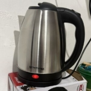 Chaleira Elétrica Portátil 1,8L