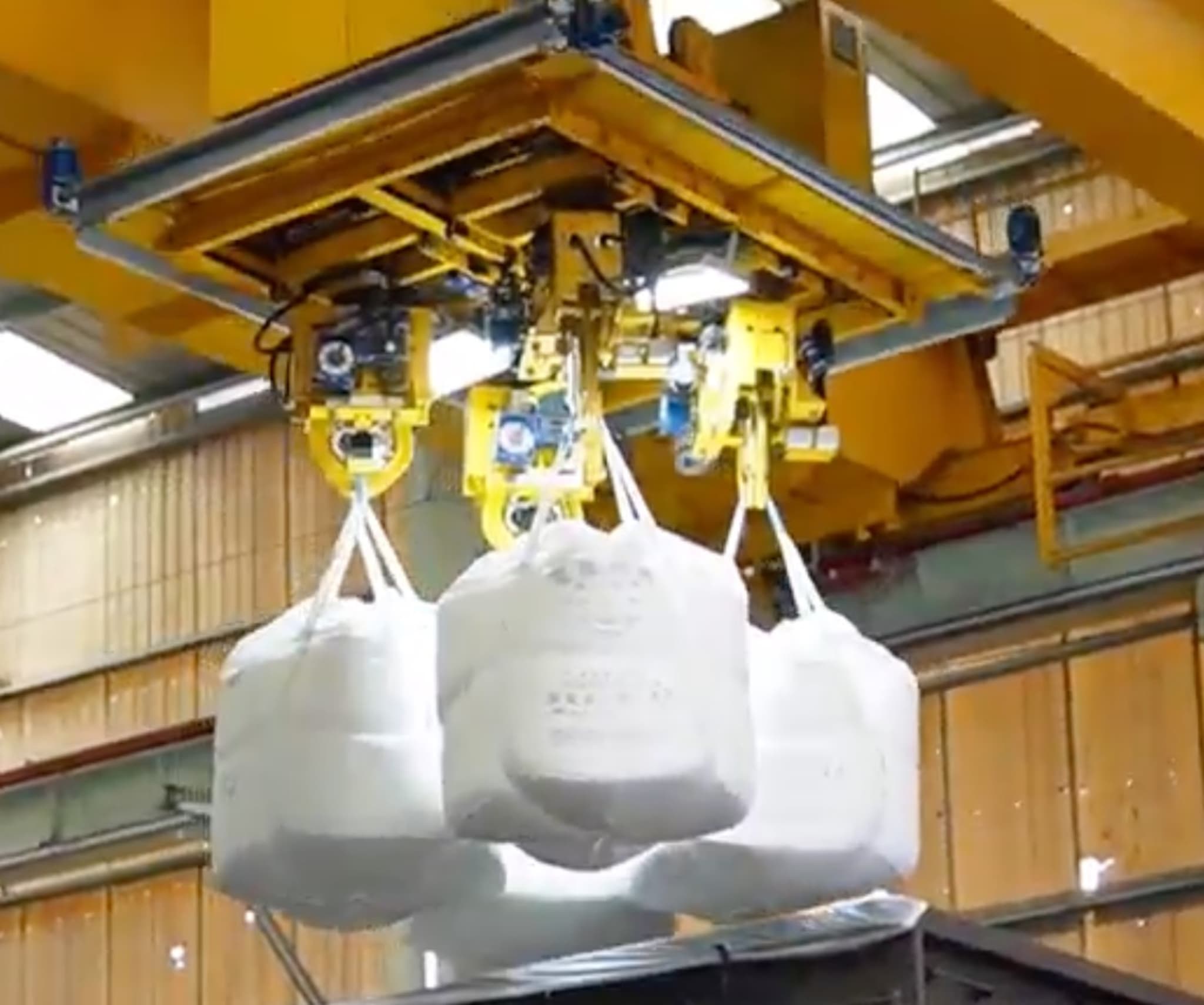 Automated Bulk Bag Handling System for Water Treatment