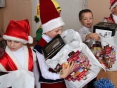 Сладкие подарки для детей: новогодняя традиция в Ставропольском крае