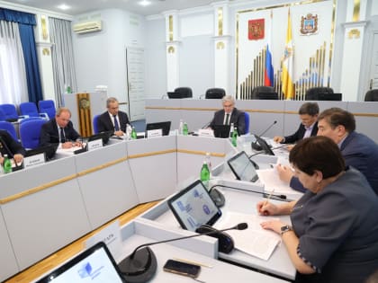 На заседании Общественного совета при Думе Ставропольского края обсуждены вопросы установки мемориальных сооружений и памятных знаков