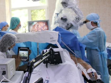 Очередную операцию на мозге пациента в сознании провели в Ставрополе
