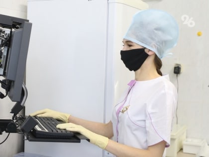 Фасад и крышу начали монтировать в новом корпусе онкодиспансера Ставрополя