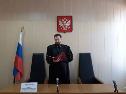 Кисловодским городским судом вынесен приговор бывшему главному врачу городской больницы и директору ООО «Флорес» за совершение преступлений, предусмотренных ч. 5 ст. 291 УК РФ и ч.