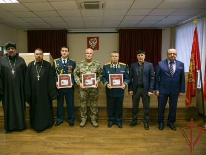 Командующий Северо-Кавказским округом Росгвардии принял участие в церемонии гашения почтовых карточек, посвященной 25-летию центра спецназначения ведомства